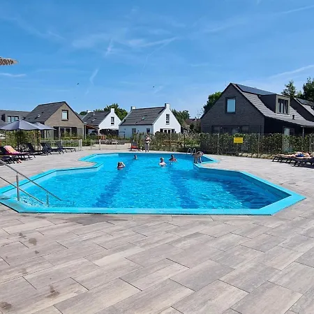 Chalé 561 Op Recreatiepark De Wielen Sint Maarten