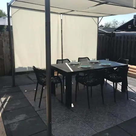 Chalé 561 Op Recreatiepark De Wielen *